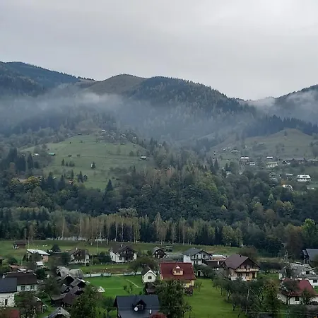 в садибі черемош Nyaraló Krivorivnya