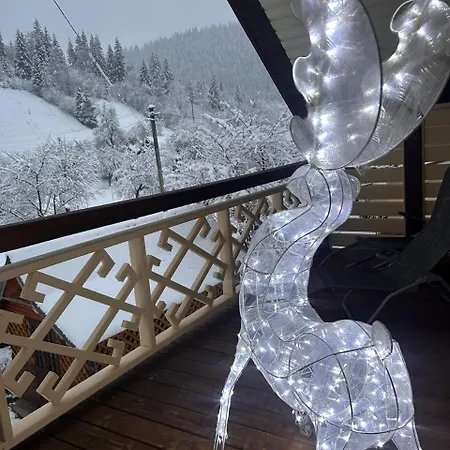 Ferienhaus в садибі черемош