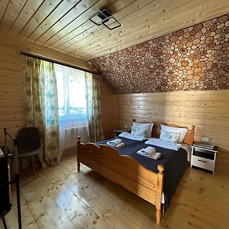 в садибі черемош Krivorovnya