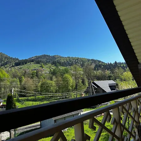 іі поверх в садибі черемош Tatil Evi *