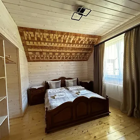 в садибі черемош Casa vacanze Krivorovnya