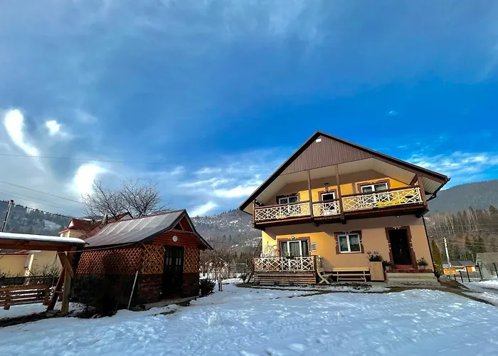 в садибі черемош Holiday home Krivorovnya
